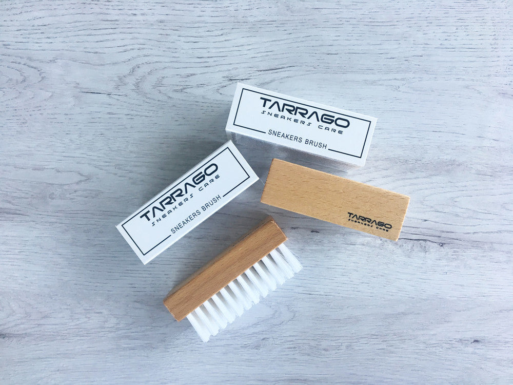 Sneaker brush