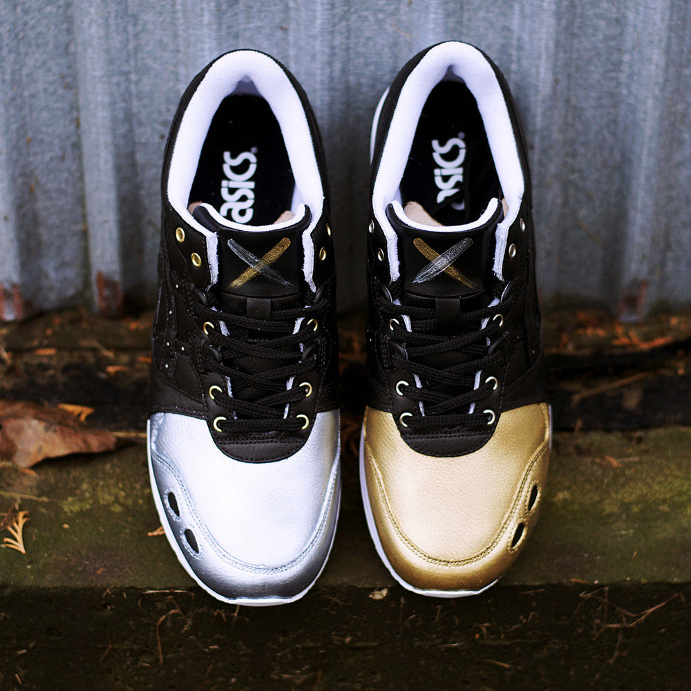Credits by: @obuwnik Paint: Silver + Gold. Sneakers: Asics.